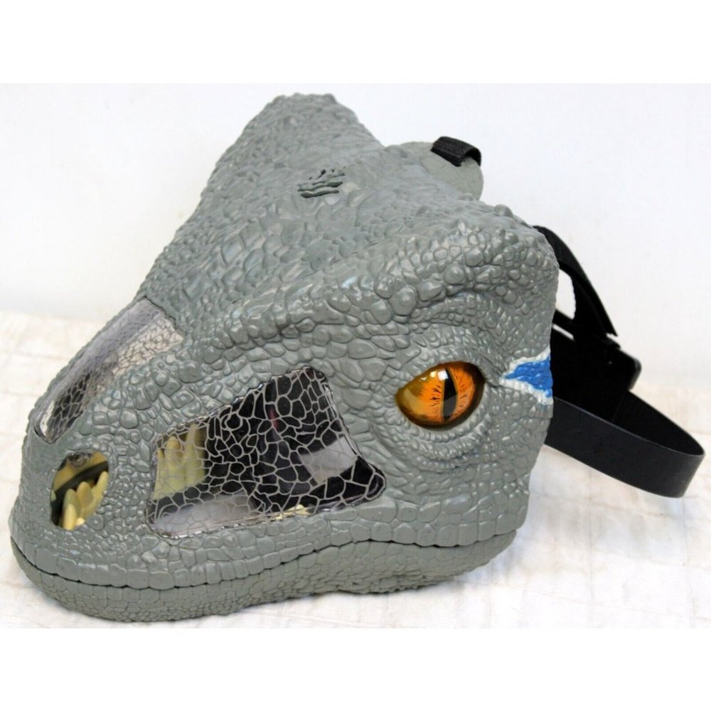 Mattel 2017 Jurassic Park World Blue Electronic Mask Velociraptor Roar Sound - Picture 3 of 7
